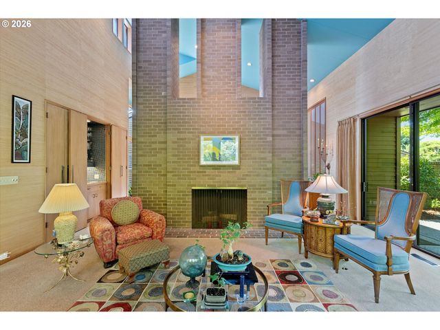 999 Ne 169TH Dr, Portland, OR 97230