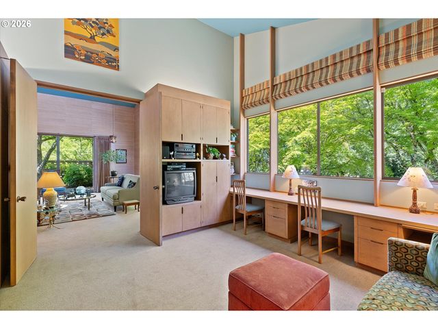 999 Ne 169TH Dr, Portland, OR 97230