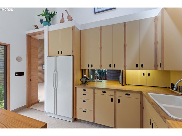 999 Ne 169TH Dr, Portland, OR 97230