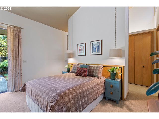 999 Ne 169TH Dr, Portland, OR 97230