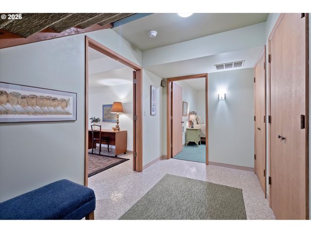 999 Ne 169TH Dr, Portland, OR 97230