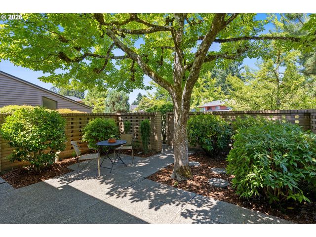 999 Ne 169TH Dr, Portland, OR 97230