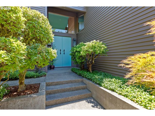 999 Ne 169TH Dr, Portland, OR 97230
