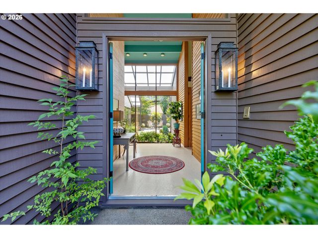 999 Ne 169TH Dr, Portland, OR 97230
