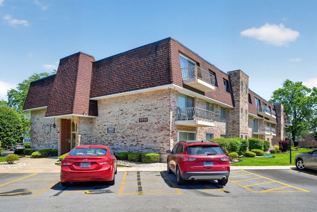 3235 S Manor Drive 104, Lansing, IL 60438