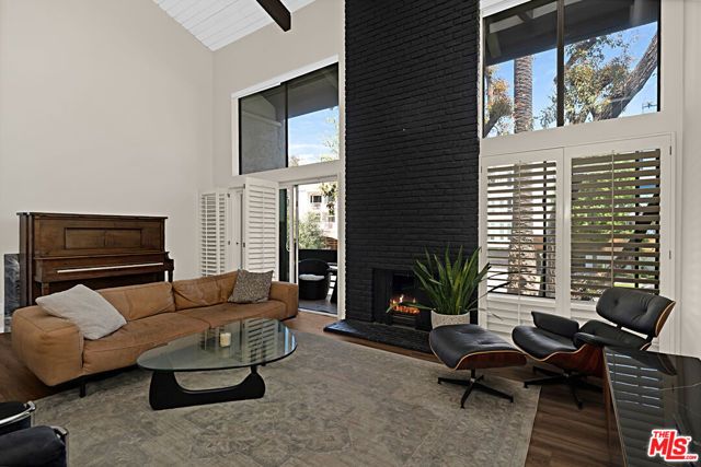 1925 S Beverly Glen Boulevard 40, Los Angeles, CA 90025