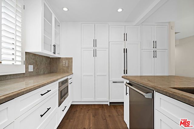 1925 S Beverly Glen Boulevard 40, Los Angeles, CA 90025