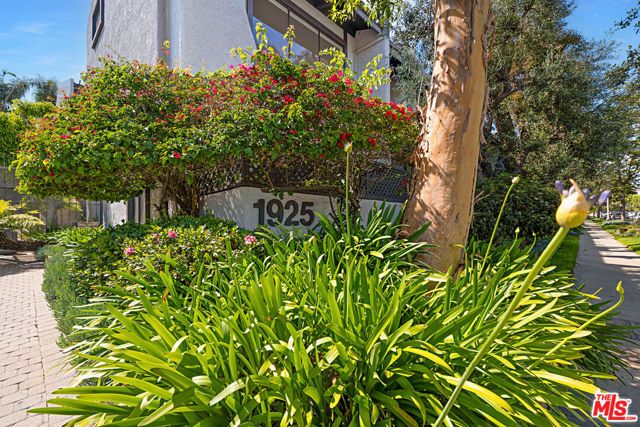 1925 S Beverly Glen Boulevard 40, Los Angeles, CA 90025