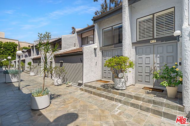 1925 S Beverly Glen Boulevard 40, Los Angeles, CA 90025