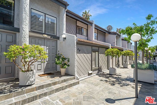 1925 S Beverly Glen Boulevard 40, Los Angeles, CA 90025