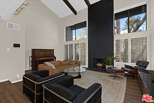 1925 S Beverly Glen Boulevard 40, Los Angeles, CA 90025