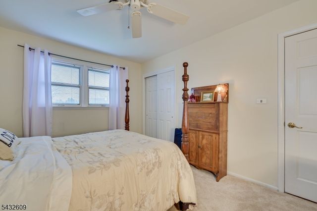 8 Adelphi Ct, Edison Twp., NJ 08837