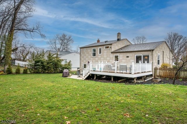 8 Adelphi Ct, Edison Twp., NJ 08837