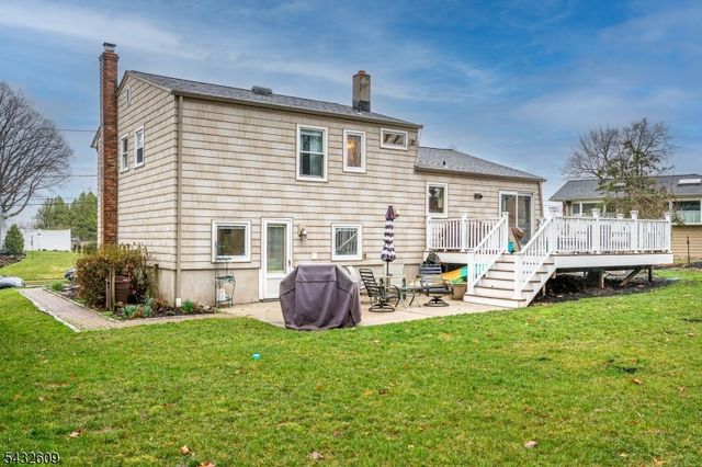 8 Adelphi Ct, Edison Twp., NJ 08837