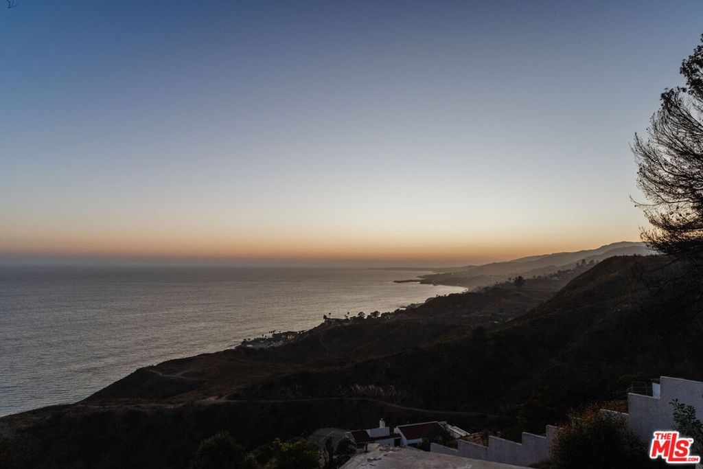 20799 Cool Oak Way, Malibu, CA 90265