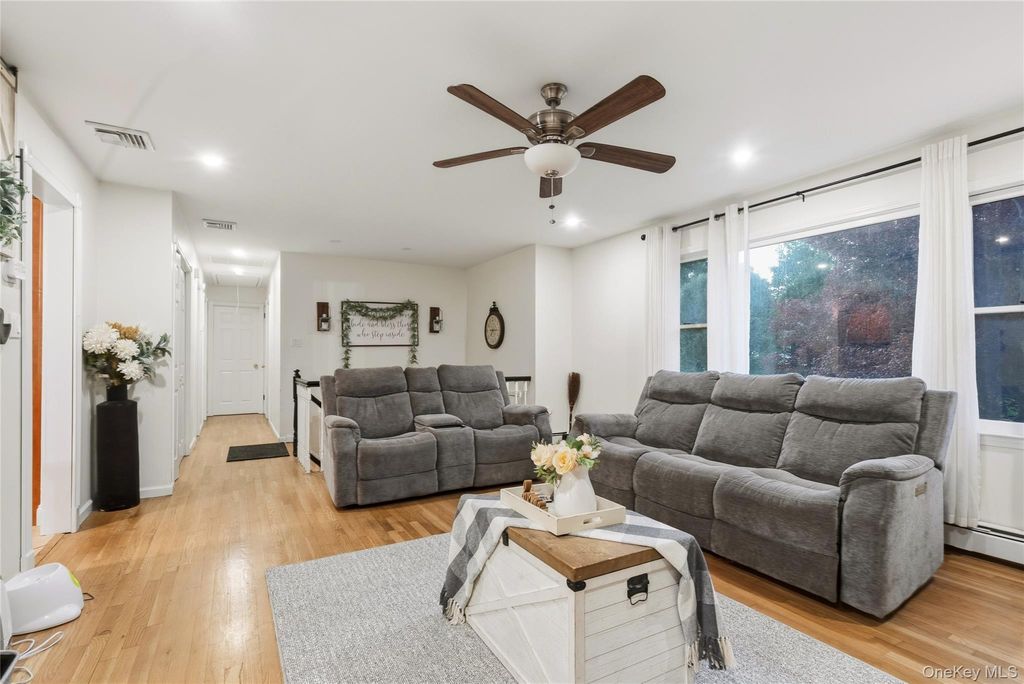 15 Guernsey Drive, New Windsor, NY 12553 — photo 5