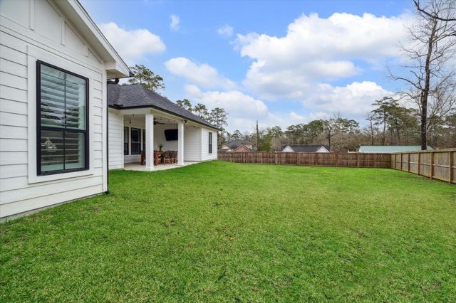 25747 Beaver Run Drive, Huffman, TX 77336