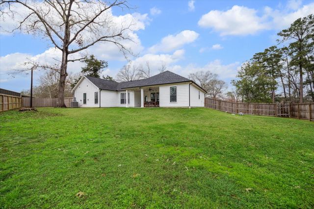 25747 Beaver Run Drive, Huffman, TX 77336