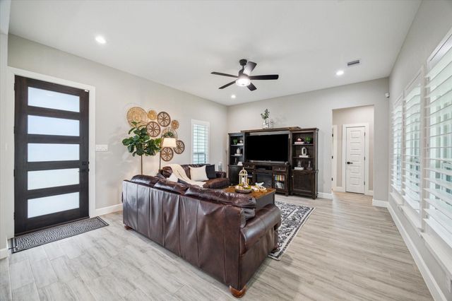 25747 Beaver Run Drive, Huffman, TX 77336