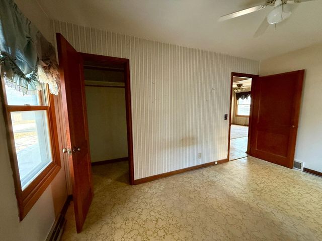 105 3rd Avenue NW, Grand Meadow, MN 55936