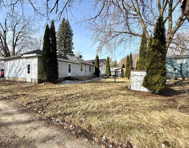 105 3rd Avenue NW, Grand Meadow, MN 55936