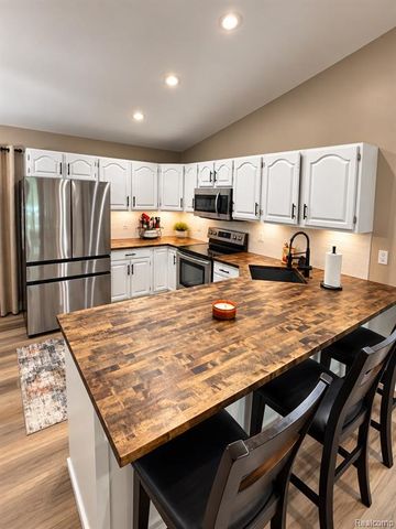 3519 Hannaman Road, Columbiaville, MI 48421