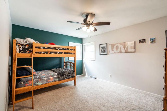 3615 W Barnard AVENUE, Greenfield, WI 53221