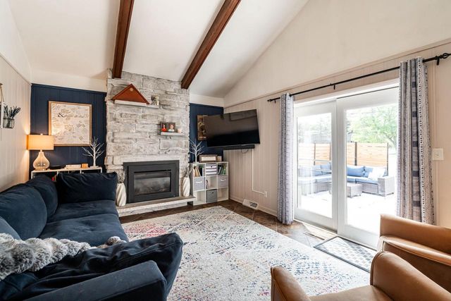 3615 W Barnard AVENUE, Greenfield, WI 53221