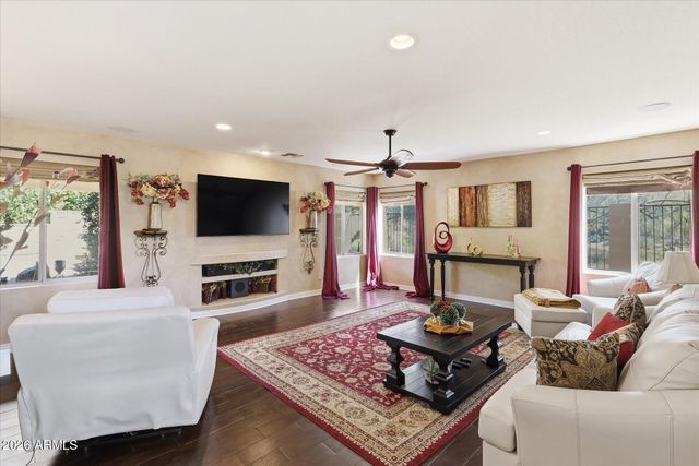 2324 W ZENITH Lane, Phoenix, AZ 85085