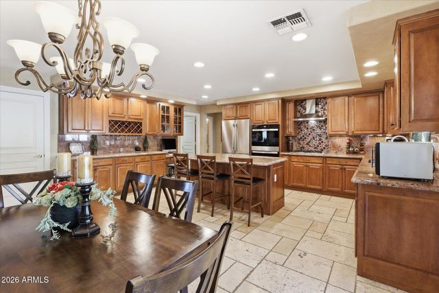 2324 W ZENITH Lane, Phoenix, AZ 85085