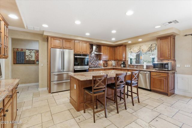 2324 W ZENITH Lane, Phoenix, AZ 85085