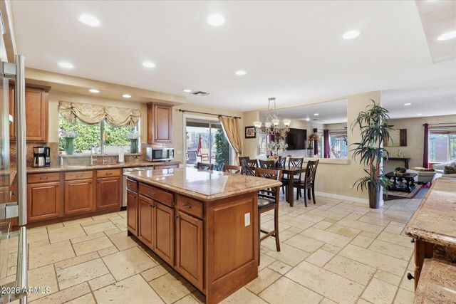 2324 W ZENITH Lane, Phoenix, AZ 85085