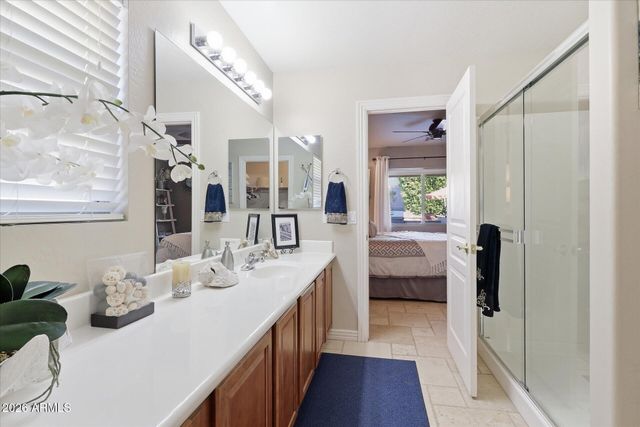 2324 W ZENITH Lane, Phoenix, AZ 85085