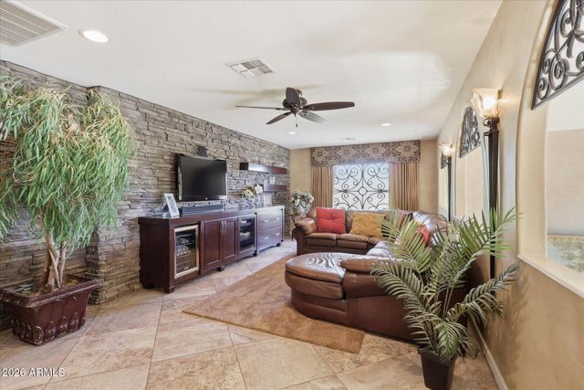 2324 W ZENITH Lane, Phoenix, AZ 85085