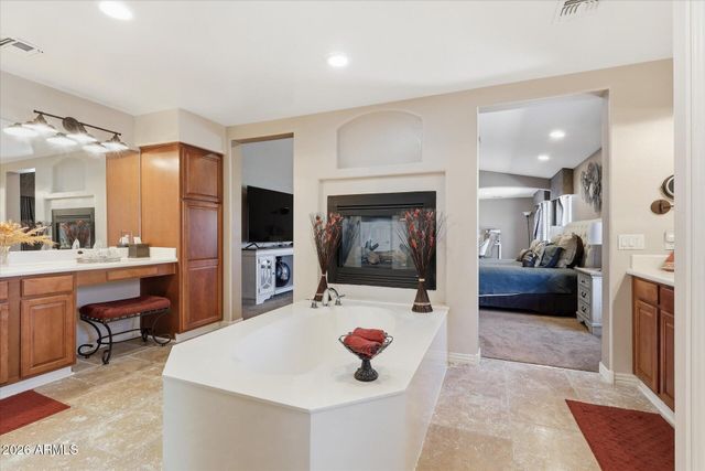 2324 W ZENITH Lane, Phoenix, AZ 85085