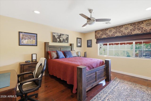 2324 W ZENITH Lane, Phoenix, AZ 85085