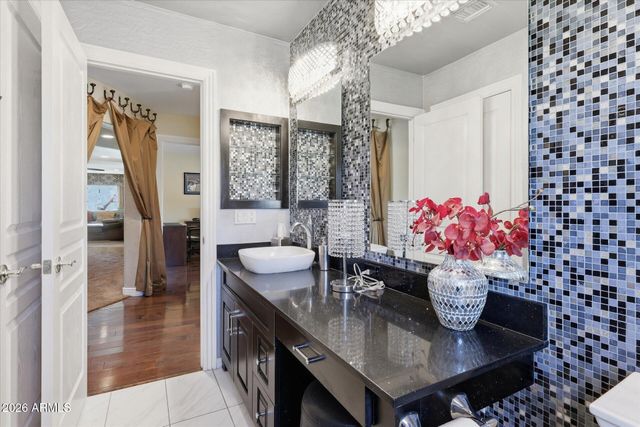 2324 W ZENITH Lane, Phoenix, AZ 85085