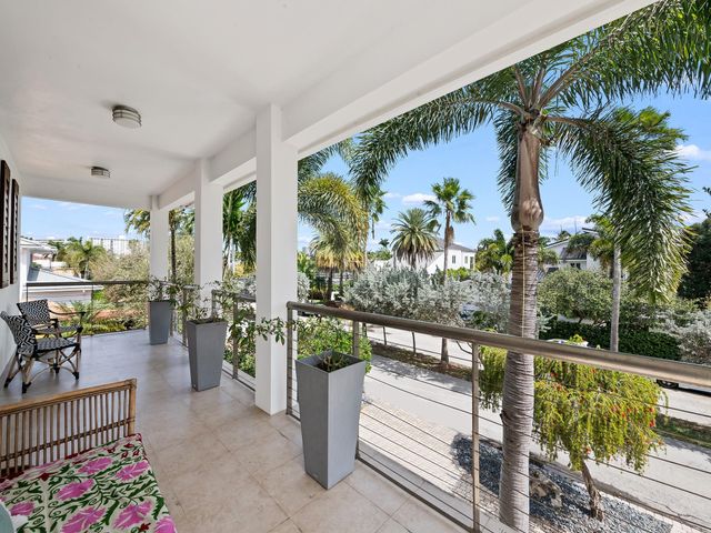 717 Solar Isle Drive, Fort Lauderdale, FL 33301