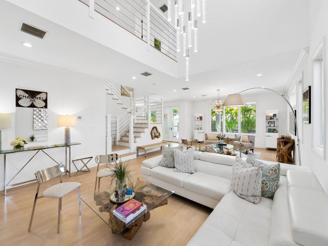 717 Solar Isle Drive, Fort Lauderdale, FL 33301