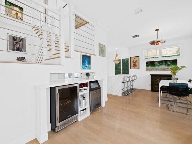 717 Solar Isle Drive, Fort Lauderdale, FL 33301