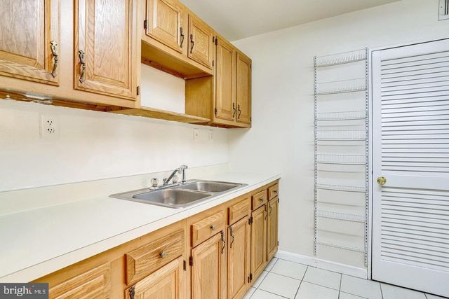 1922 ANDERSON RD, Falls Church, VA 22043