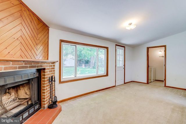 1922 ANDERSON RD, Falls Church, VA 22043
