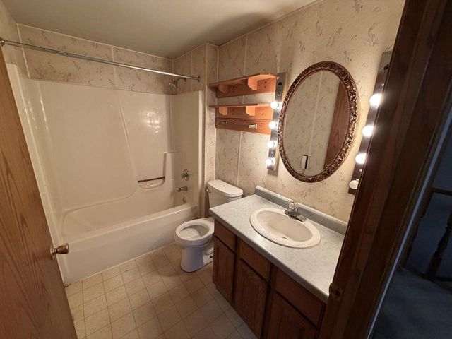 11990 VELP AVENUE, Green Bay, WI 54313