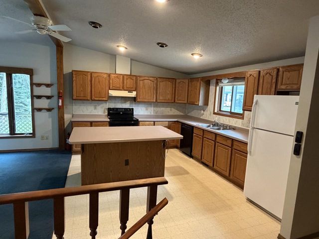 11990 VELP AVENUE, Green Bay, WI 54313