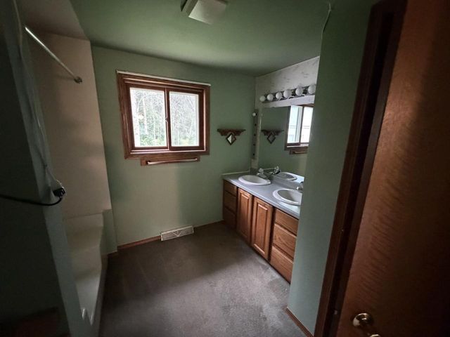 11990 VELP AVENUE, Green Bay, WI 54313