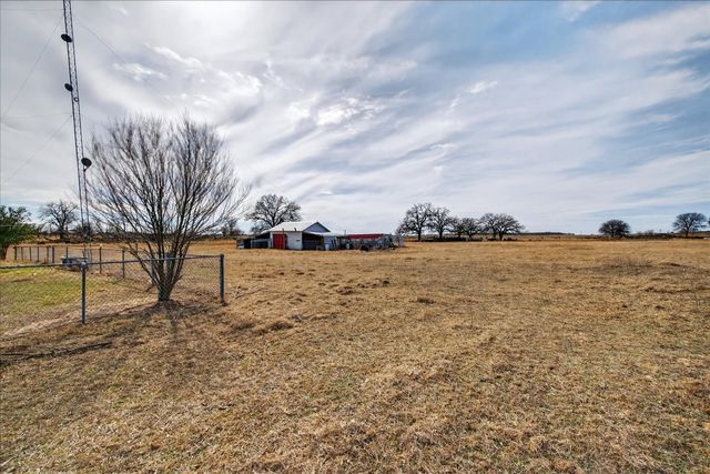 900 Fm 2921, De Leon, TX 76444