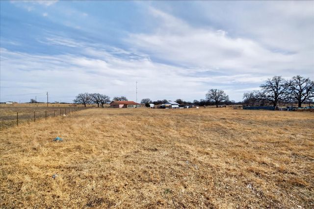 900 Fm 2921, De Leon, TX 76444