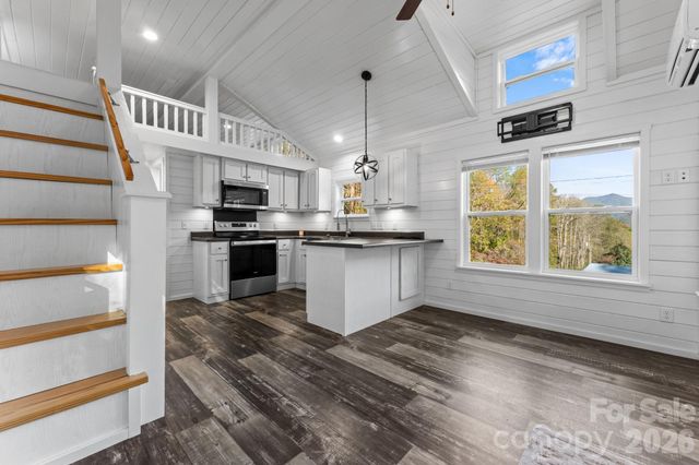 619 Kitchens Branch Road, Sylva, NC 28779