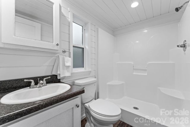 619 Kitchens Branch Road, Sylva, NC 28779