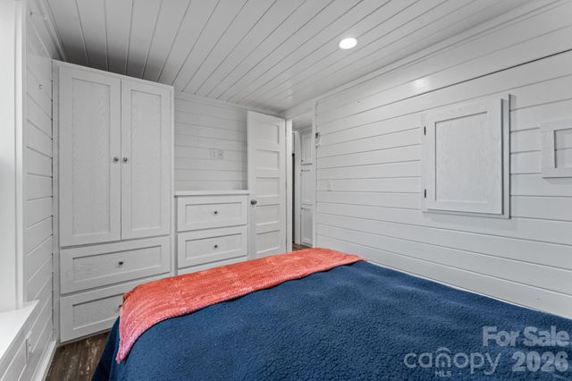 619 Kitchens Branch Road, Sylva, NC 28779